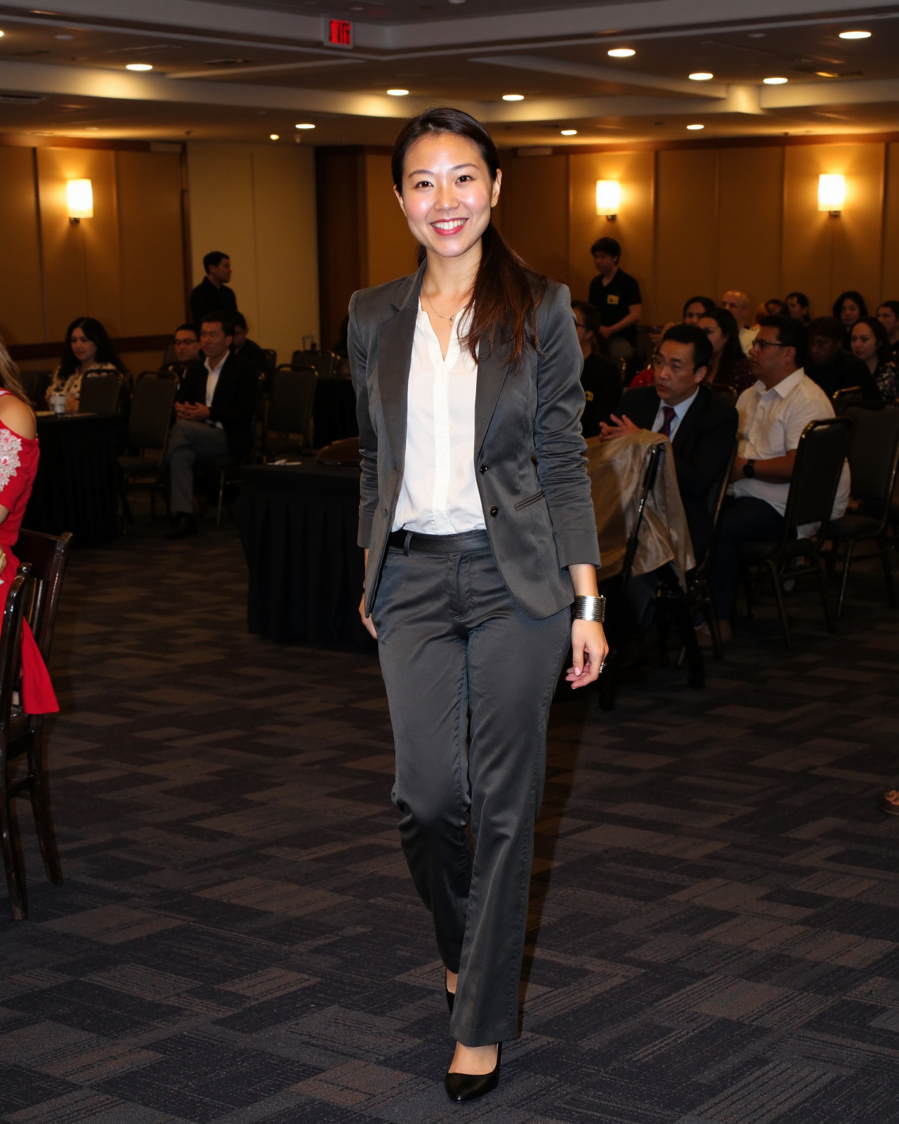 Template example Team Presentation 2 (female)
